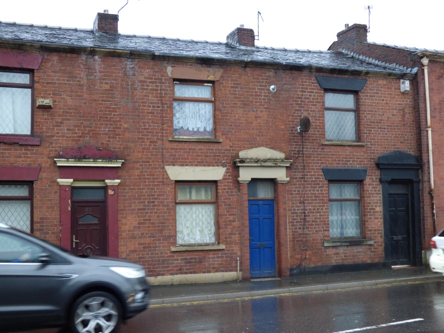 20 Oldham Road, Royton, Lancashire, OL2 5PE