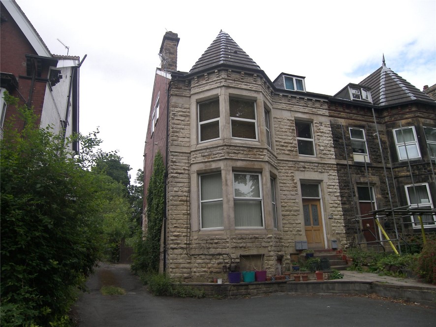 Flat 2, 71 Harehills Avenue, Leeds, West Yorkshire, LS8 4EU