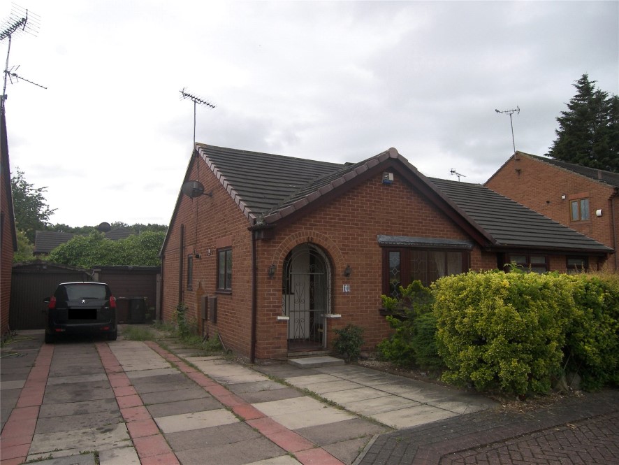 10 Sandlewood Green, Leeds, West Yorkshire, LS11 9QJ