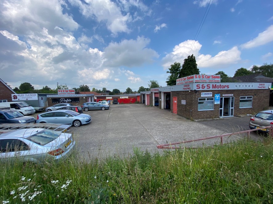 Oval Garage, Dereham Road, Norwich, Norfolk, NR5 8TD