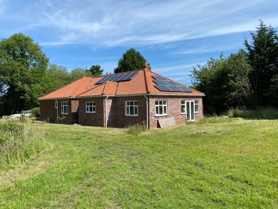 Kenmur, Podmore, Scarning, Dereham, Norfolk, NR19 2NU