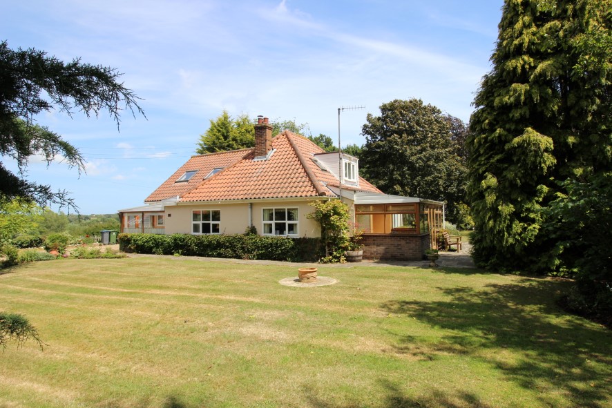 Heath View, Leiston Road, Middleton, Saxmundham, Suffolk, IP17 3NS