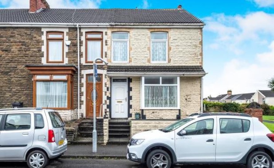 15 Evelyn Road, Neath, West Glamorgan, SA10 6LH