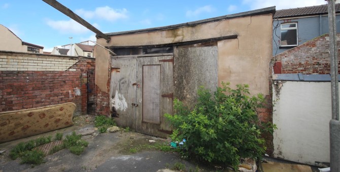 Garage Unit Rawcliffe Mews, Blackpool, Lancashire, FY4 1BX