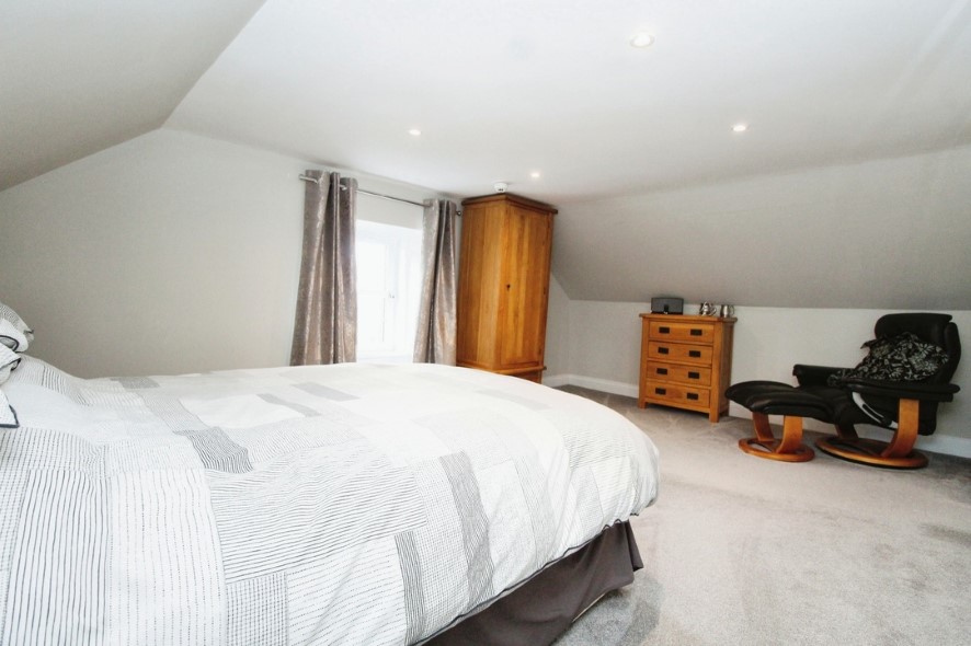 Drumlithie Inn,, Station Road, Drumlithie, Stonehaven, Kincardineshire AB39 3YT