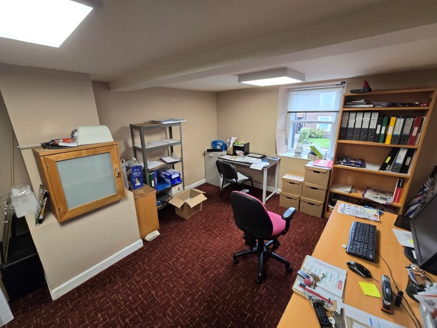 Blackadder Bar, 1 West High Street, Greenlaw, Duns, Berwickshire TD10 6XA