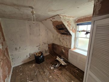 Blackadder Bar, 1 West High Street, Greenlaw, Duns, Berwickshire TD10 6XA