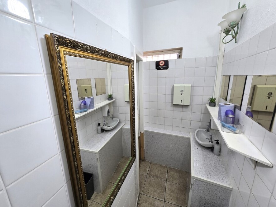 Budds Bar, 6-7 Burns Statue Arcade, Ayr, Ayrshire KA7 1SW