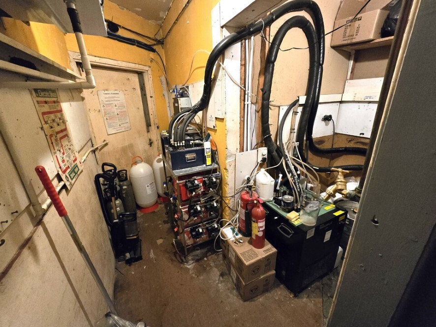 Budds Bar, 6-7 Burns Statue Arcade, Ayr, Ayrshire KA7 1SW