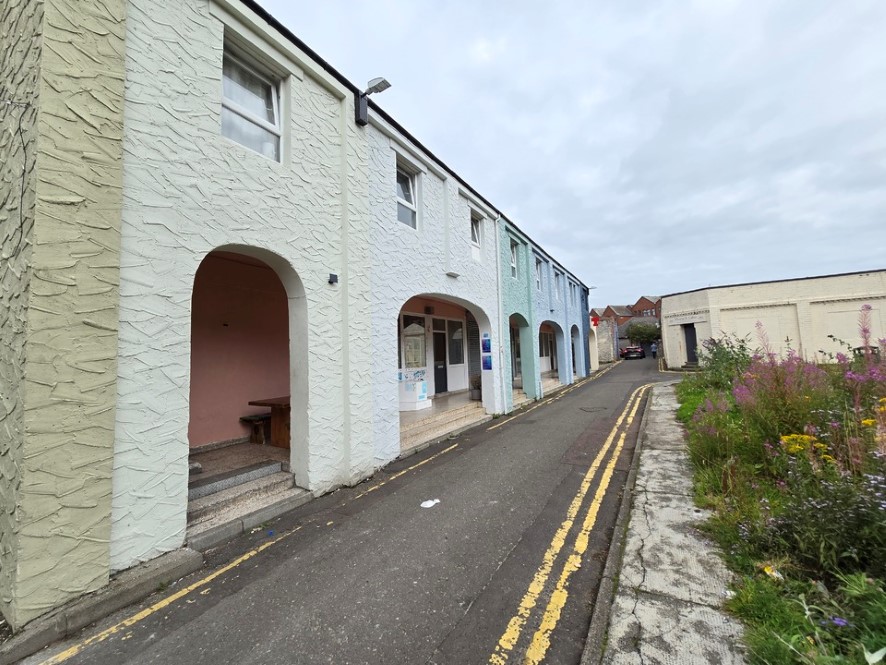 Budds Bar, 6-7 Burns Statue Arcade, Ayr, Ayrshire KA7 1SW