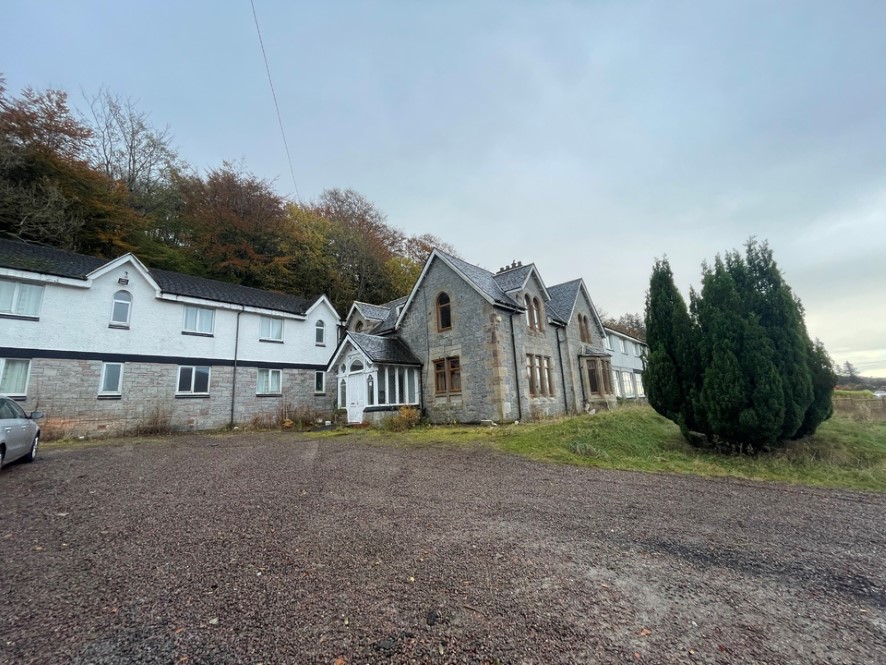 Loch Linnhe House, Achintore Road, Fort William PH33 6RW