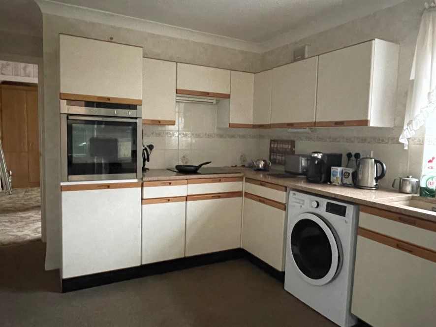 44 Gwyn Crescent, Fakenham, Norfolk NR21 8NE
