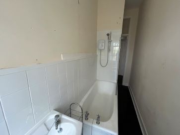 1/2, 2164 Dumbarton Road, 2164 Dumbarton Road, Glasgow, Lanarkshire G14 0JJ