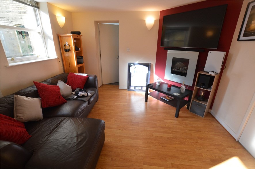 Apt 4 Boothroyds House, 45 Carlton Road, Dewsbury, Dewsbury , West Yorkshire WF13 2NG