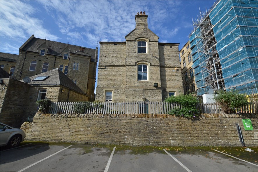 Apt 4 Boothroyds House, 45 Carlton Road, Dewsbury, Dewsbury , West Yorkshire WF13 2NG