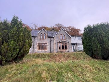 Loch Linnhe House, Achintore Road, Fort William PH33 6RW