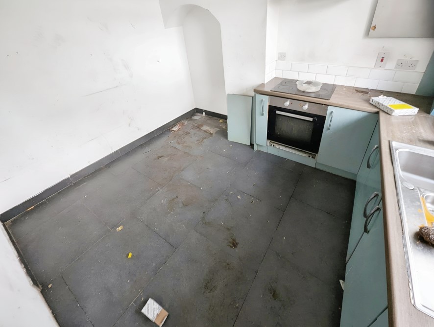 220 Burnaby Road, Radford, Coventry, West Midlands CV6 4AY