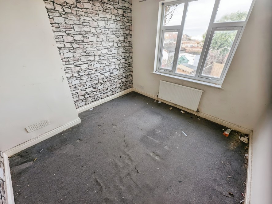 220 Burnaby Road, Radford, Coventry, West Midlands CV6 4AY