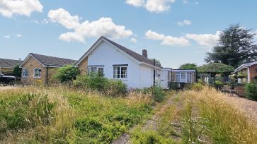 Property for Auction in Leicestershire - 35 Whiteoaks Road, Oadby, Leicester, Leicestershire, LE2 5YL