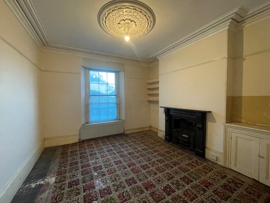 6 Hill Park Crescent, Mutley, Plymouth, Devon PL4 8JW