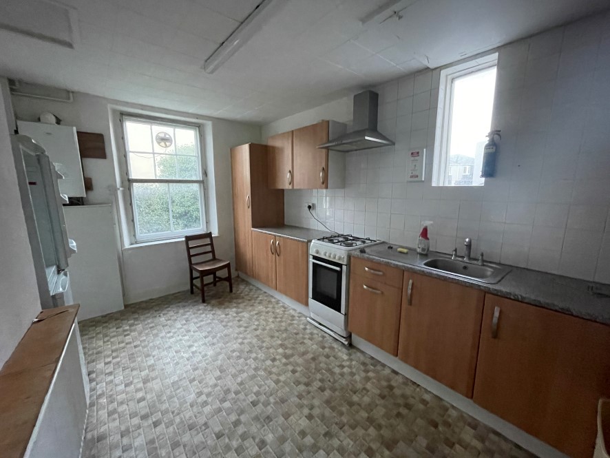 6 Hill Park Crescent, Mutley, Plymouth, Devon PL4 8JW