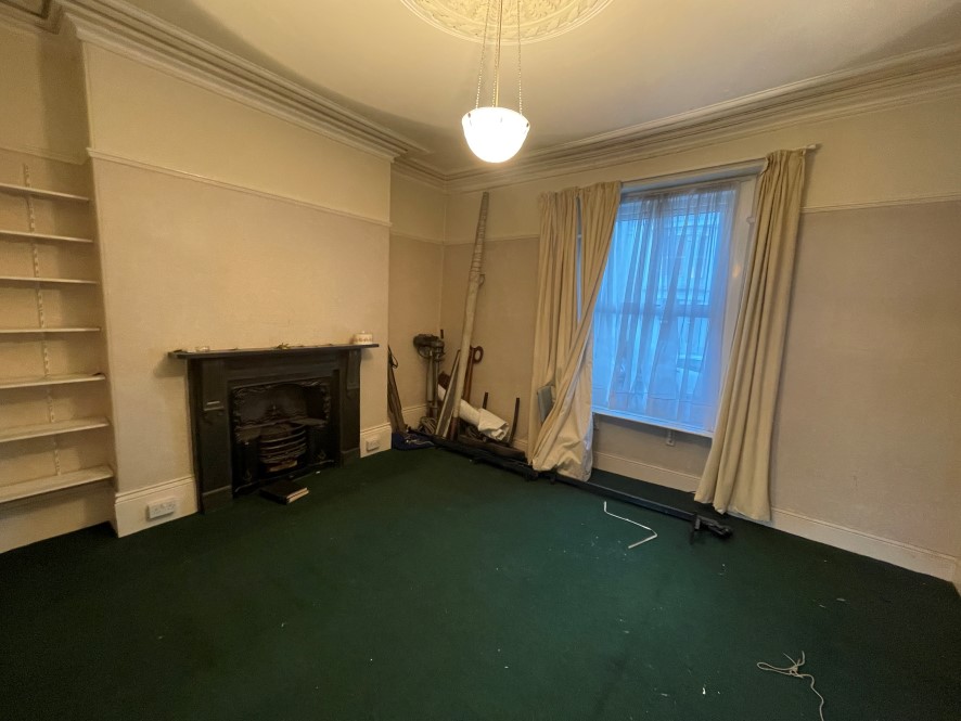 6 Hill Park Crescent, Mutley, Plymouth, Devon PL4 8JW