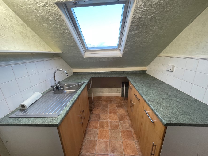 6 Hill Park Crescent, Mutley, Plymouth, Devon PL4 8JW