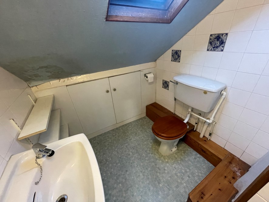 6 Hill Park Crescent, Mutley, Plymouth, Devon PL4 8JW