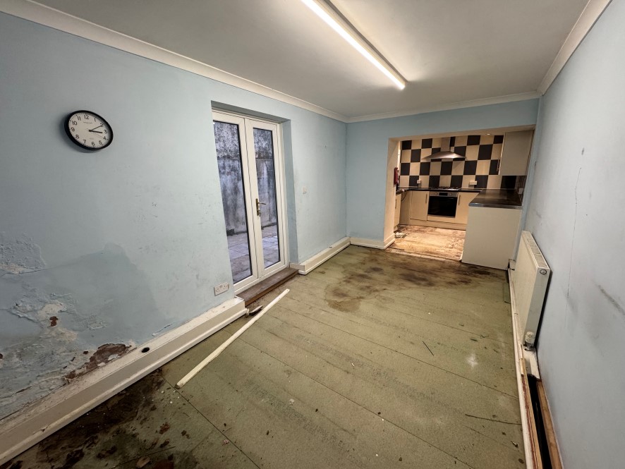 135 Healy Place, Stoke, Plymouth, Devon PL2 1BD