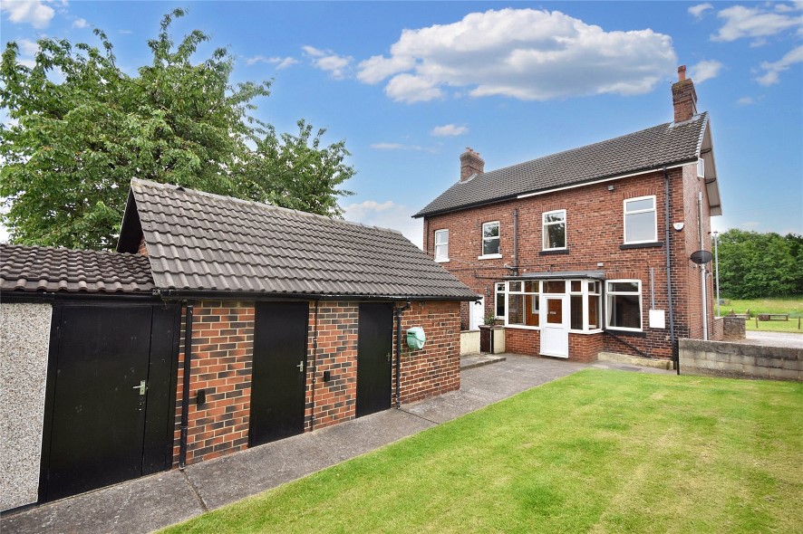 2 Warren Farm Cottages, Micklefield, Leeds, Leeds, West Yorkshire LS25 4BS