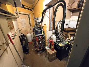 Budds Bar, 6-7 Burns Statue Arcade, Ayr, Ayrshire KA7 1SW