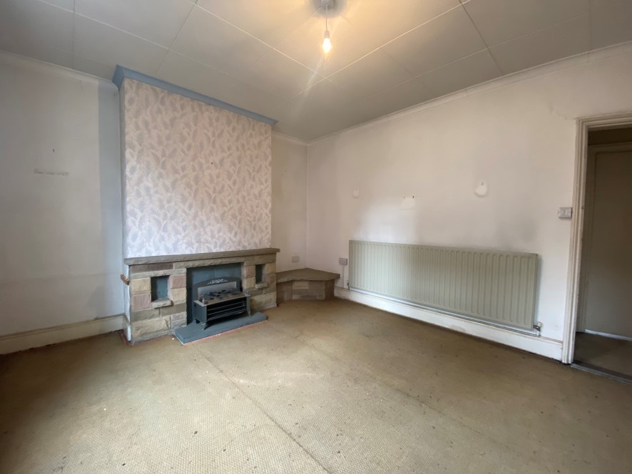 32 Valley Road, Chesterfield, Derbyshire, S41 0HA