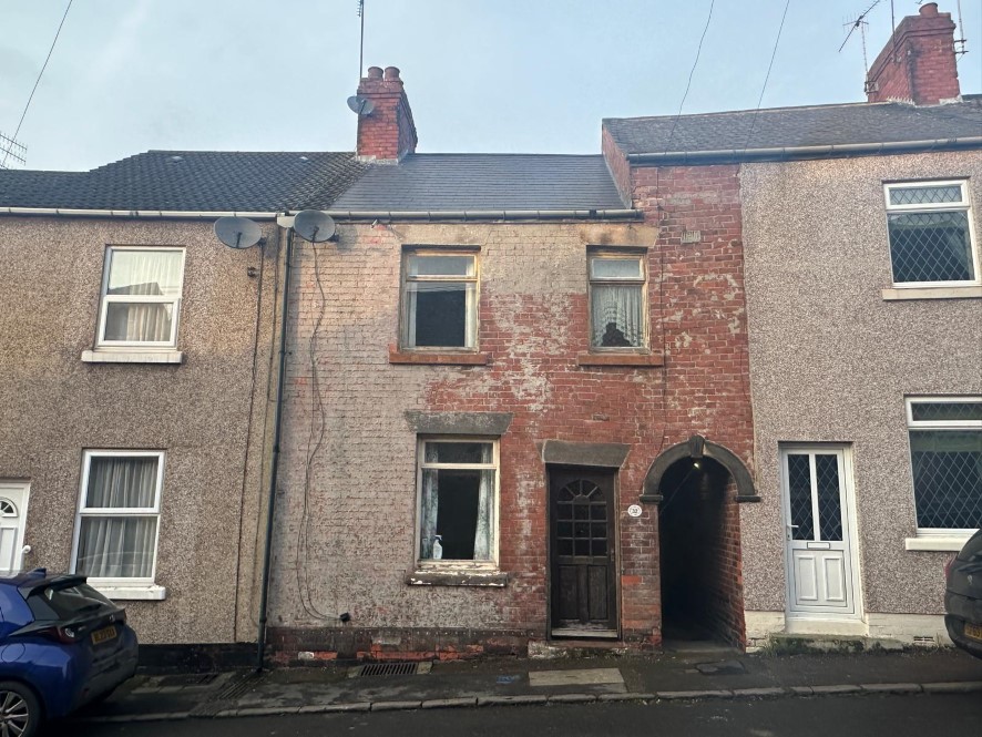 32 Valley Road, Chesterfield, Derbyshire, S41 0HA