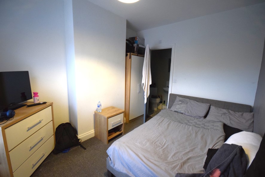 44 Hawthorn Road, Kettering, Northamptonshire, NN15 7HS