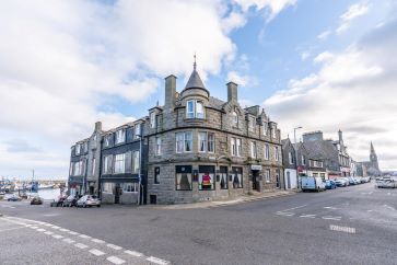 The Royal Hotel, 63 Broad Street, Fraserburgh, Aberdeenshire AB43 9AU