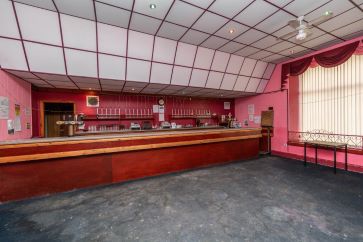 The Royal Hotel, 63 Broad Street, Fraserburgh, Aberdeenshire AB43 9AU