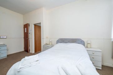 The Royal Hotel, 63 Broad Street, Fraserburgh, Aberdeenshire AB43 9AU