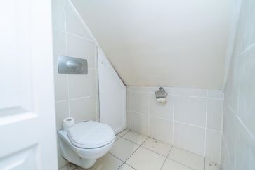 The Royal Hotel, 63 Broad Street, Fraserburgh, Aberdeenshire AB43 9AU