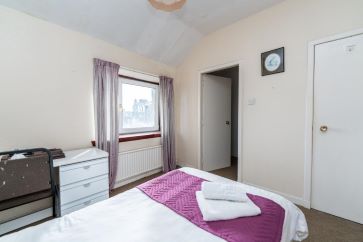 The Royal Hotel, 63 Broad Street, Fraserburgh, Aberdeenshire AB43 9AU