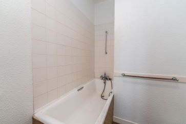 The Royal Hotel, 63 Broad Street, Fraserburgh, Aberdeenshire AB43 9AU