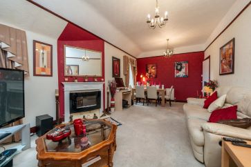 The Royal Hotel, 63 Broad Street, Fraserburgh, Aberdeenshire AB43 9AU