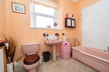 The Royal Hotel, 63 Broad Street, Fraserburgh, Aberdeenshire AB43 9AU