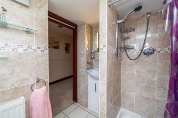 The Royal Hotel, 63 Broad Street, Fraserburgh, Aberdeenshire AB43 9AU