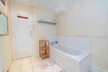 The Royal Hotel, 63 Broad Street, Fraserburgh, Aberdeenshire AB43 9AU