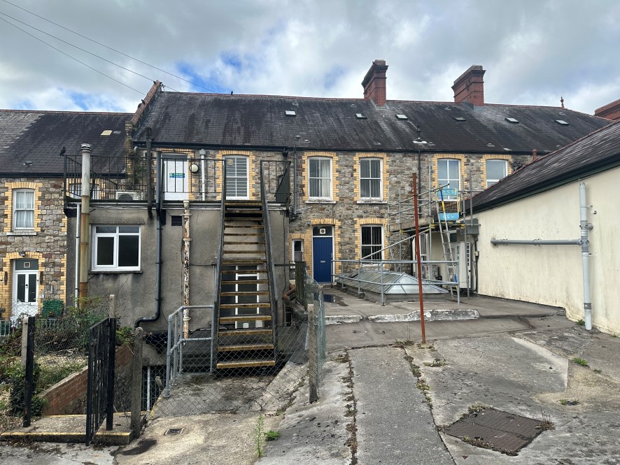 9-11 College Street, Ammanford, Carmarthenshire SA18 3AB