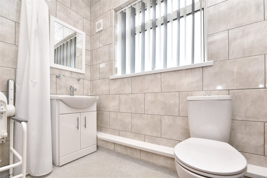2 Warren Farm Cottages, Micklefield, Leeds, Leeds, West Yorkshire LS25 4BS