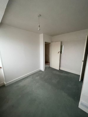 125 Linley Crescent, Romford, Essex, RM7 8RB