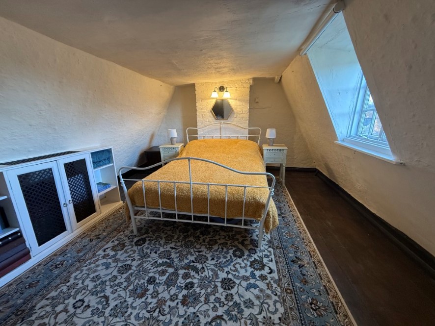 Orchard Cottage, 100 Station Road, Sawbridgeworth, Hertfordshire CM21 9JY