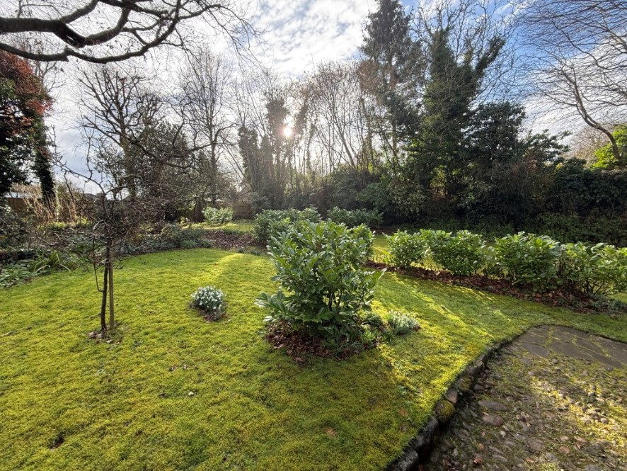 Orchard Cottage, 100 Station Road, Sawbridgeworth, Hertfordshire CM21 9JY