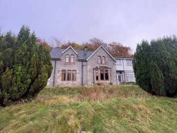 Loch Linnhe House, Achintore Road, Fort William PH33 6RW